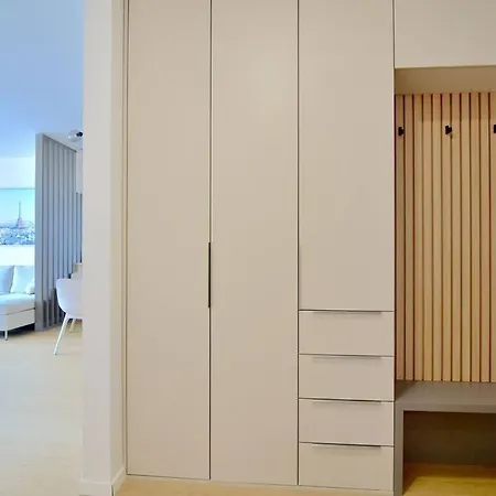 Downtown Charm With Free Parking Spot Bratislava