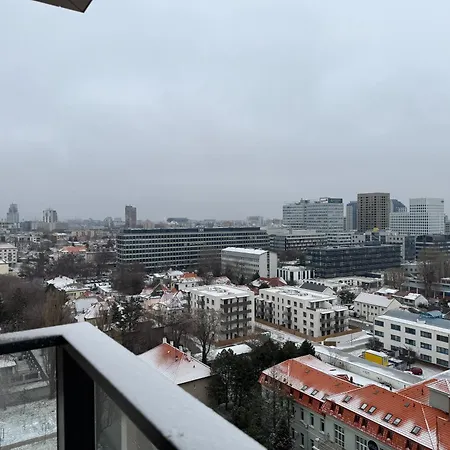 Downtown Charm With Free Parking Spot *