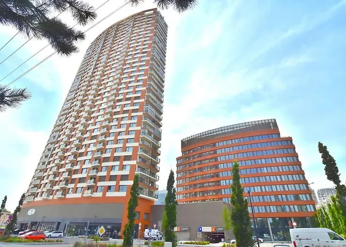 Downtown Charm With Free Parking Spot 아파트 *