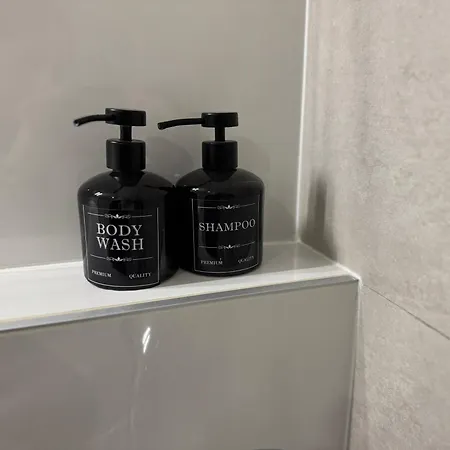 Apartmán Downtown Charm With Free Parking Spot Bratislava