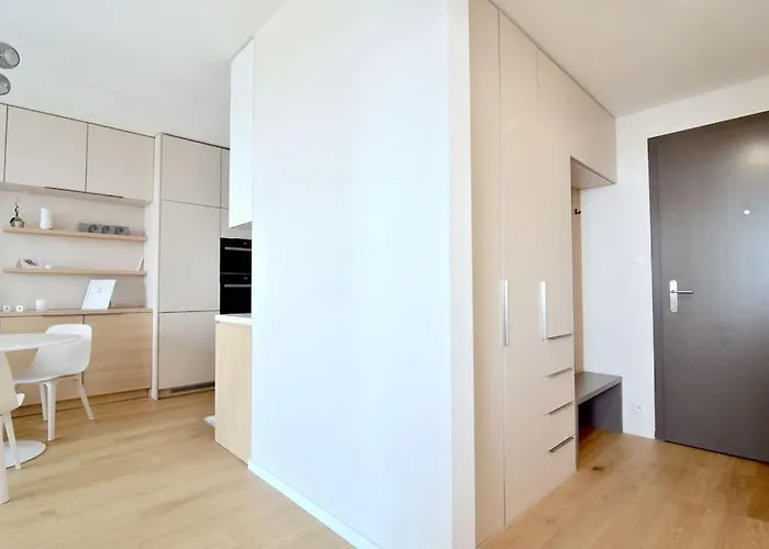 Downtown Charm With Free Parking Spot Appartement Bratislava