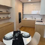 Downtown Charm With Free Parking Spot Appartement